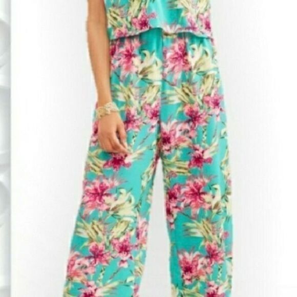 Super cute Floral Print Jumpsuit, Spring, Lightweight, Elastic Wais - Picture 7 of 9